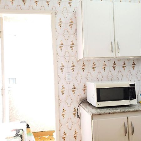 Apartamento Na Vila Caicara Em Predio Frente Mar Com Excelente Localizacao Por Reserva Praia 프라이아 그란데 외부 사진